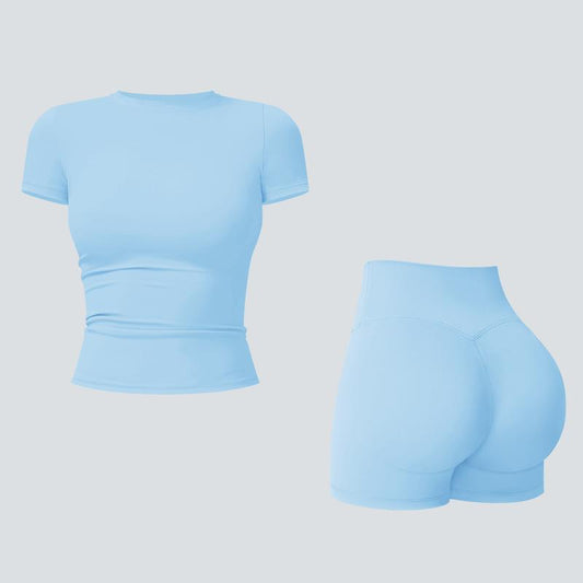 Top et short de sport bleu ciel - présentation